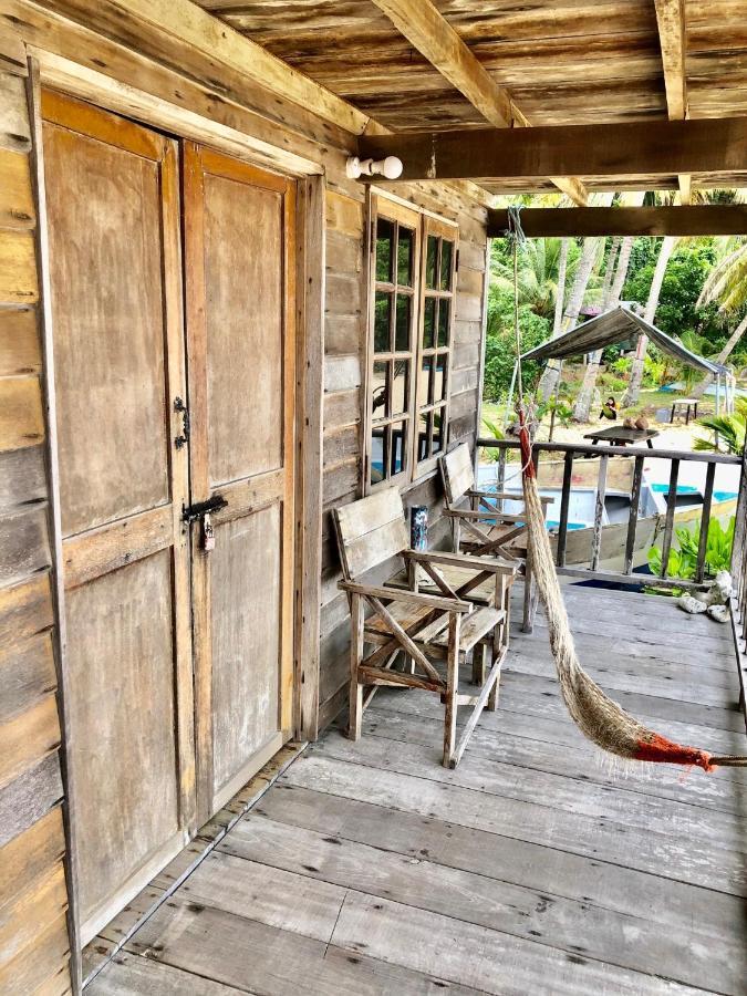 Beachfront Hut Downstairs Astra - Beach Shack Chalet Kampong Juara Exterior photo